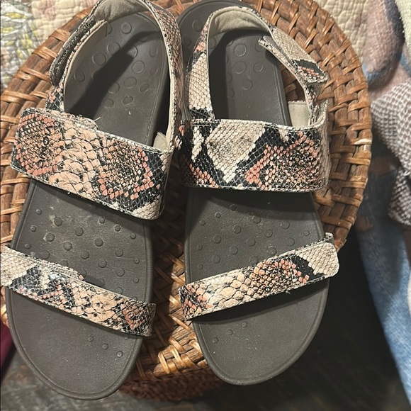 Vionic Shoes - Vionic Women's Sandals - Snakeskin Pattern